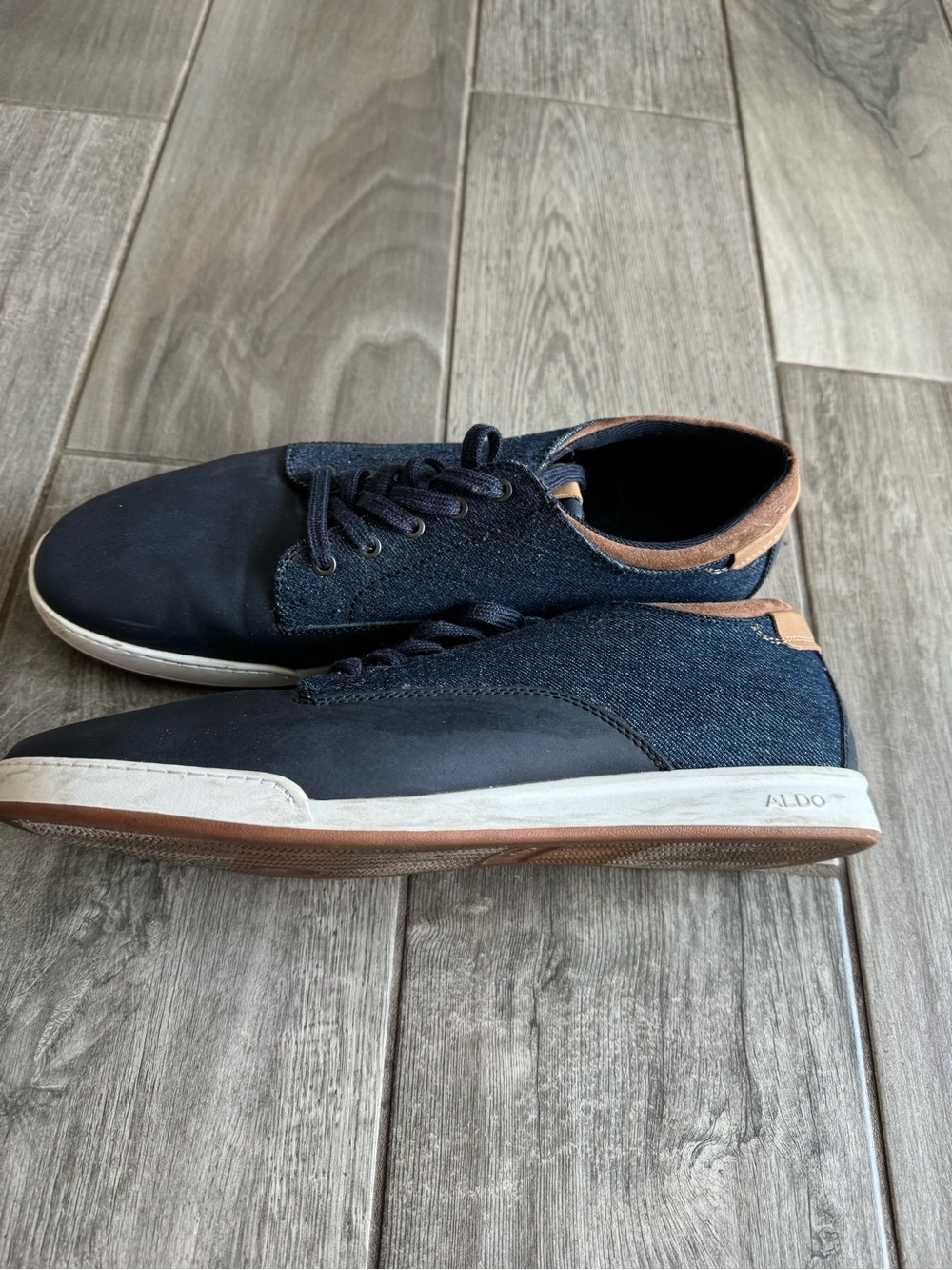 ALDO Men’s Navy and Brown Low-Top Sneakers